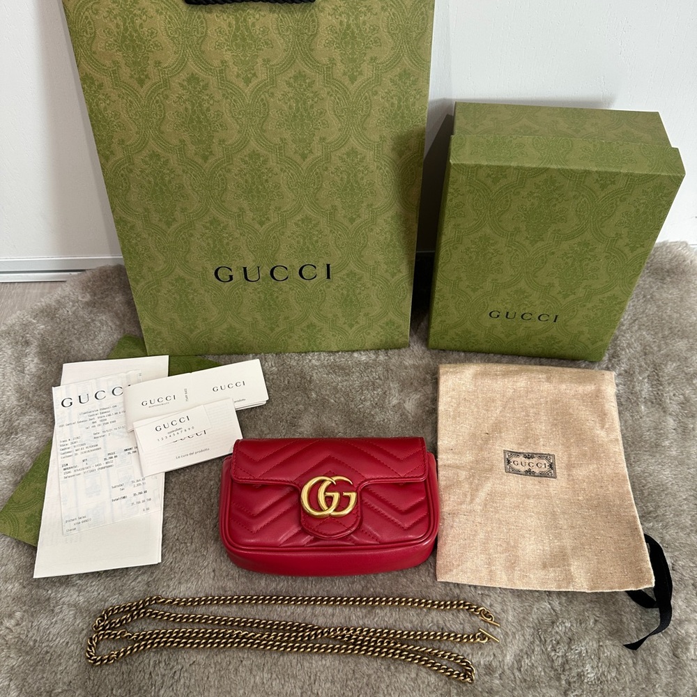 Gucci GG Marmont Super Mini Bag